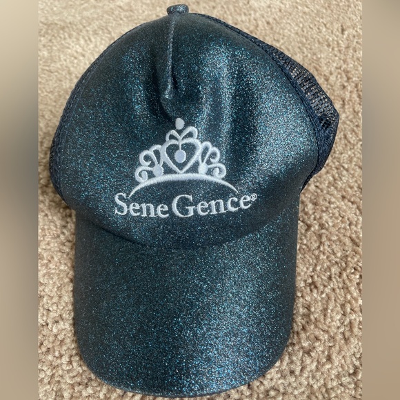 SeneGence Crown Princess Hat - Picture 1 of 2